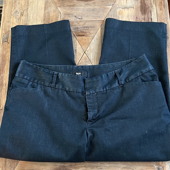 Mossimo Capri pants. 12 - Picture 3 of 7
